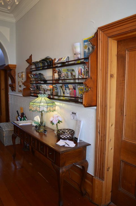 The Dragonfly Inn - Go Out 38