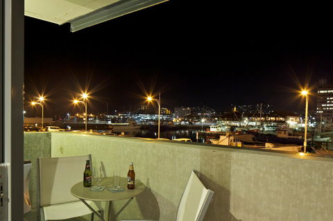 Zero Davey Boutique Apartment Hotel - Pubs and Clubs 12