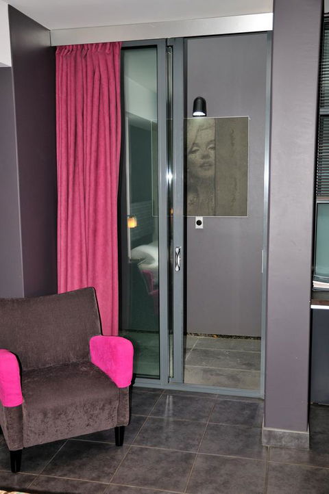 Zero Davey Boutique Apartment Hotel - Pubs and Clubs 35