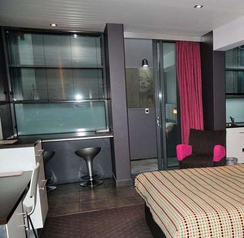 Zero Davey Boutique Apartment Hotel - Pubs and Clubs 9