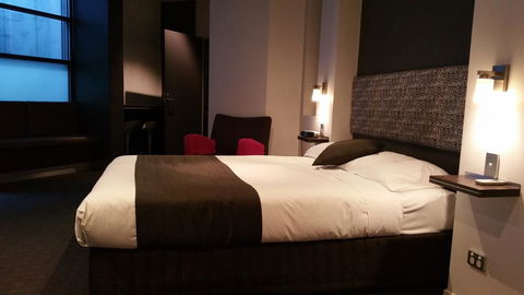 Zero Davey Boutique Apartment Hotel - Pubs and Clubs 18