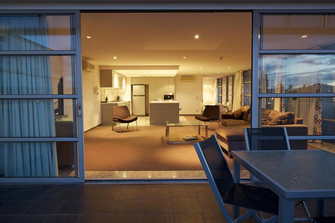Zero Davey Boutique Apartment Hotel - Pubs and Clubs 10