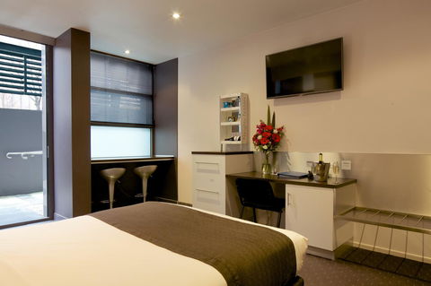 Zero Davey Boutique Apartment Hotel - Pubs and Clubs 6