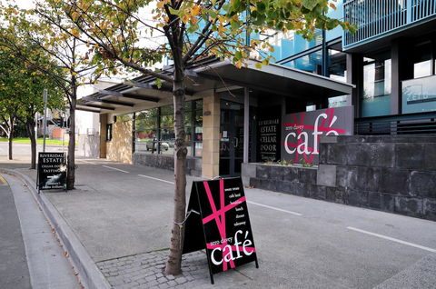 Zero Davey Boutique Apartment Hotel - Pubs and Clubs 24