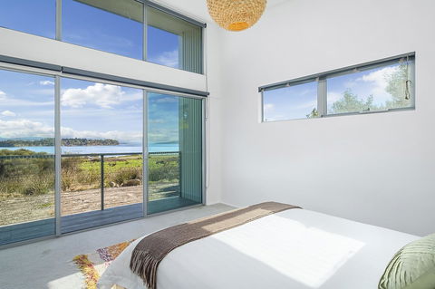 Sunset Bay Escape - Go Out 9