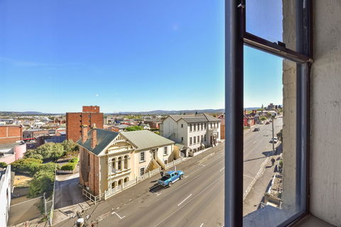 Balmoral On York - Pubs and Clubs 4