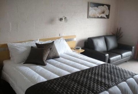 Balmoral On York - Pubs and Clubs 39