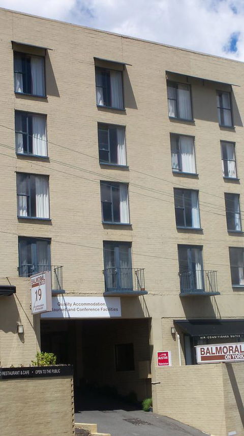 Balmoral On York - Pubs and Clubs 40