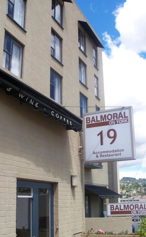 Balmoral On York - Pubs and Clubs 20