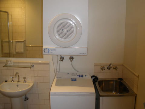 Launceston Central Apartment Hotel Official - Pubs and Clubs 23