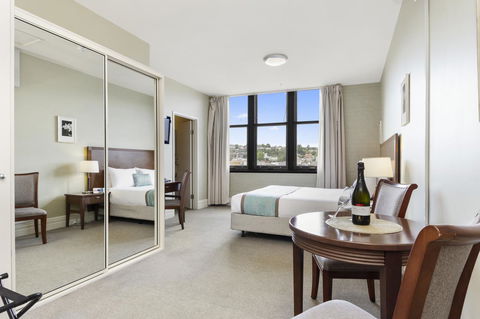 Launceston Central Apartment Hotel Official - Pubs and Clubs 9
