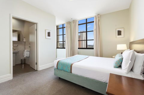 Launceston Central Apartment Hotel Official - Pubs and Clubs 11