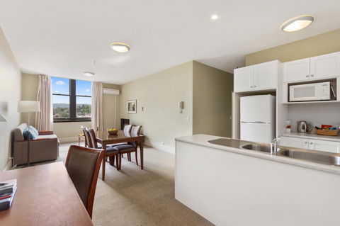 Launceston Central Apartment Hotel Official - Pubs and Clubs 18