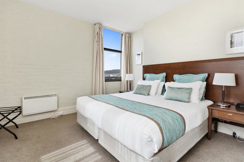 Launceston Central Apartment Hotel Official - Pubs and Clubs 7