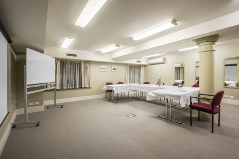 Launceston Central Apartment Hotel Official - Pubs and Clubs 22