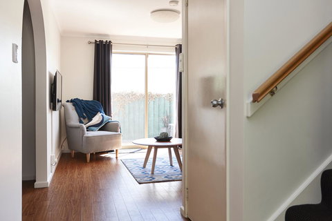 Elphin Serviced Apartments - Go Out 36