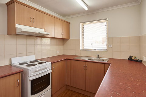 Elphin Serviced Apartments - Go Out 26