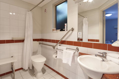 Elphin Serviced Apartments - Go Out 32