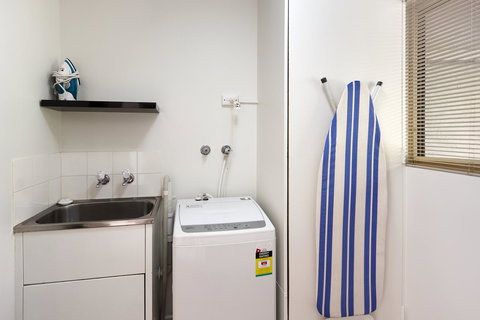 Elphin Serviced Apartments - Go Out 28