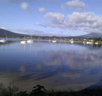 Driftwood Cottages - Pubs and Clubs