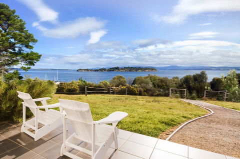 Manfield Seaside Bruny Island - Go Out 21