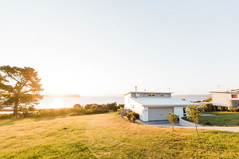Manfield Seaside Bruny Island - Go Out 29