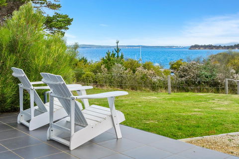 Manfield Seaside Bruny Island - Go Out 18