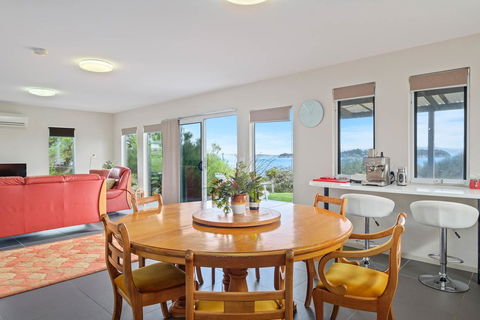 Manfield Seaside Bruny Island - Go Out 6