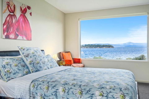 Manfield Seaside Bruny Island - Go Out 13
