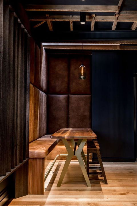 105 Mac Unique Apartments - Pubs and Clubs 13