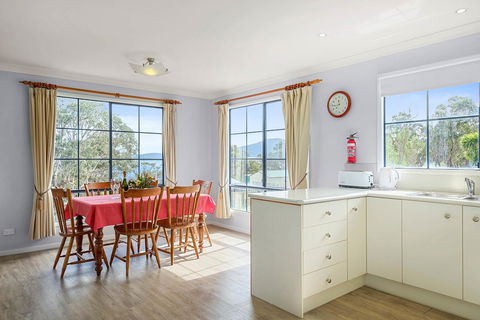 Omaroo Cottage Bruny Island - Go Out 6