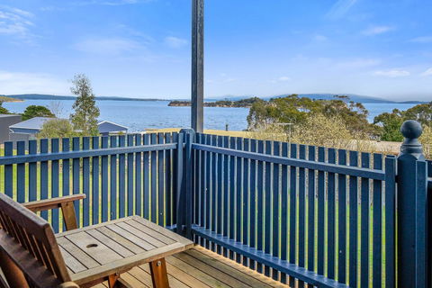 Omaroo Cottage Bruny Island - Go Out 2