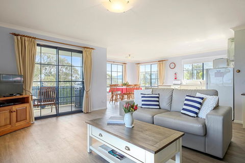 Omaroo Cottage Bruny Island - Go Out 0