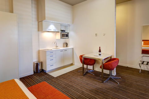 Mantra Charles Hotel - Pubs and Clubs 31