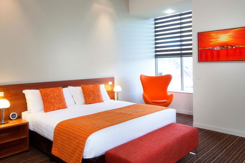 Mantra Charles Hotel - Pubs and Clubs 1