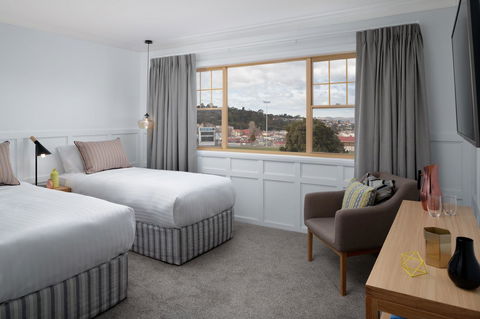 Rydges Hobart - Pubs and Clubs 5