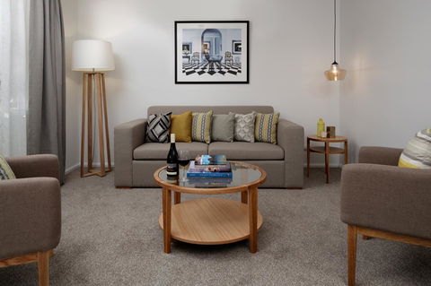 Rydges Hobart - Pubs and Clubs 4