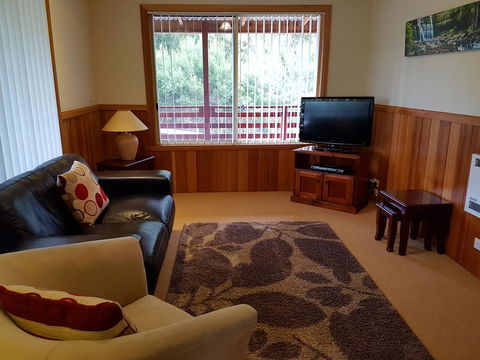 Driftwood Strahan Villas - Pubs and Clubs 13