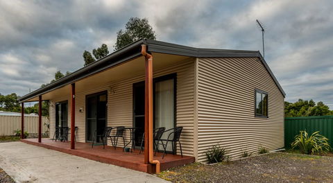 Driftwood Strahan Villas - Pubs and Clubs 8