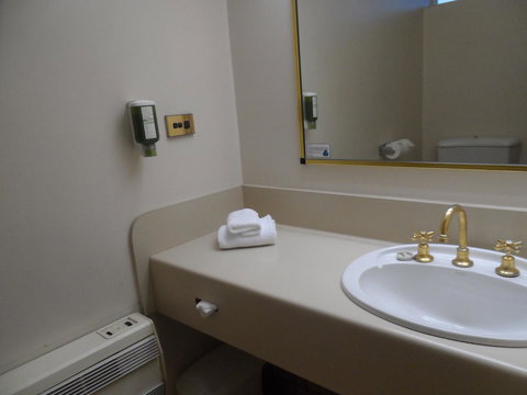 Commodore Regent - Go Out 44