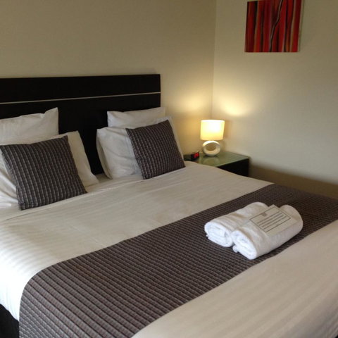 Commodore Regent - Go Out 10