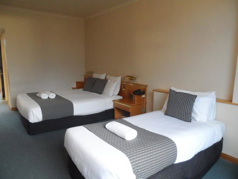 Commodore Regent - Go Out 43