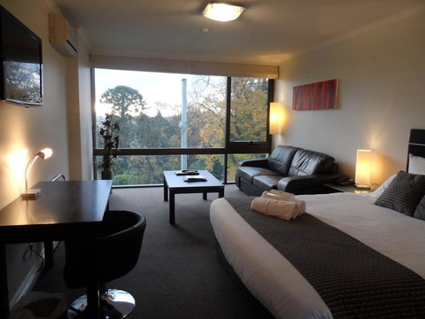 Commodore Regent - Go Out 28