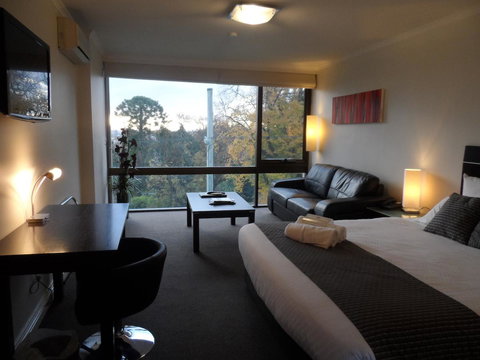 Commodore Regent - Go Out 5