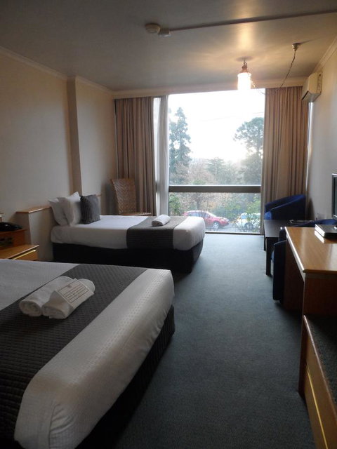 Commodore Regent - Go Out 14