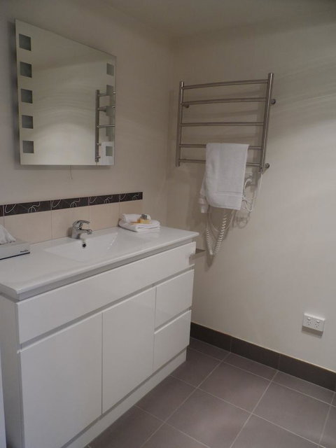 Commodore Regent - Go Out 24