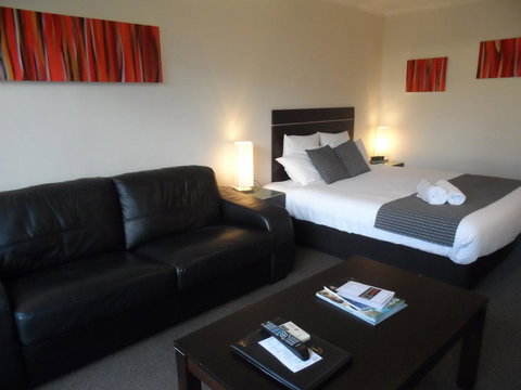 Commodore Regent - Go Out 6