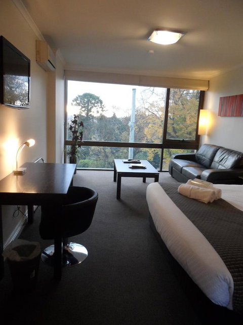 Commodore Regent - Go Out 37