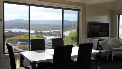 SEA EAGLE COTTAGE Amazing Views Of Bay Of Fires - Go Out 24