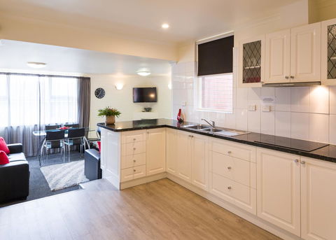 Graham Apartments - Pubs and Clubs 4